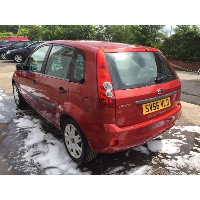 Bargain Ford Fiesta 1.4 long MOT cheap tax and insurance ideal first car