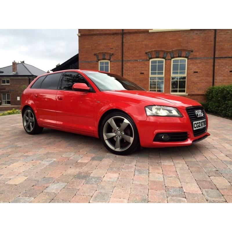 MINT LATE 2011 AUDI A3 SPORTBACK 2.0TDI SPECIAL EDITION / BLACK EDITION!*FLAT BOTTOM STEERING WHEEL!