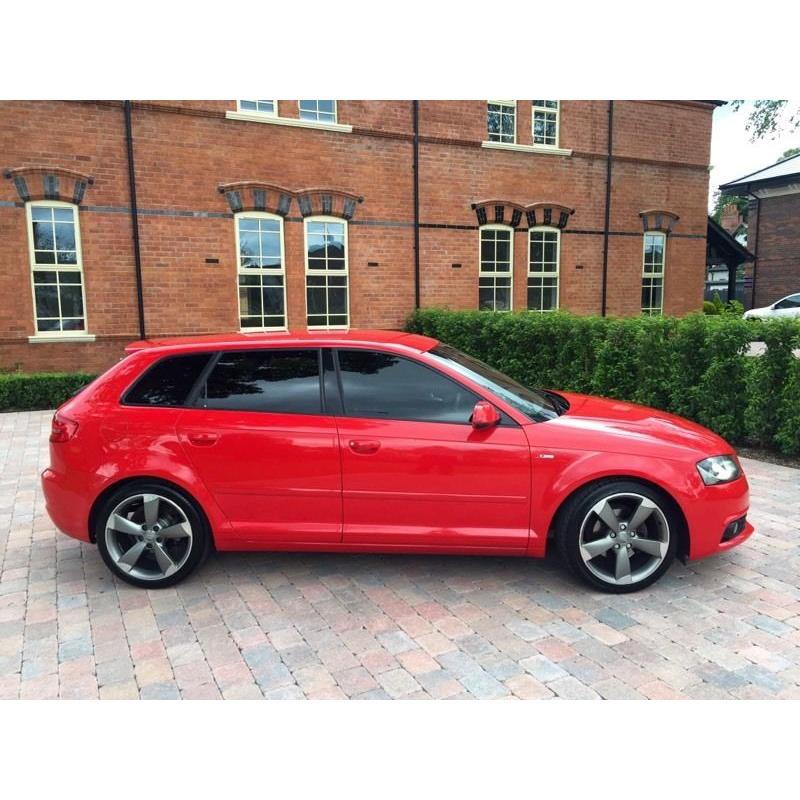 MINT LATE 2011 AUDI A3 SPORTBACK 2.0TDI SPECIAL EDITION / BLACK EDITION!*FLAT BOTTOM STEERING WHEEL!