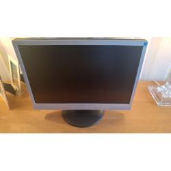 I-Inc 19" Inch Widescreen LCD Computer PC Monitor with built in speakers