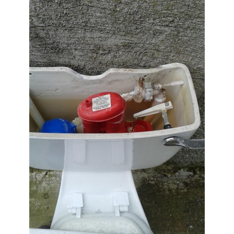 toilet and handbasin for sale 55stg