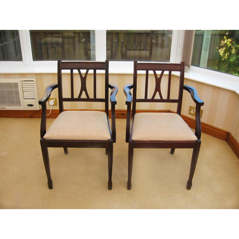 DINING TABLE & 6 NEWLY UPHOLSTERED CHAIRS (DELIVERY AVAILABLE)