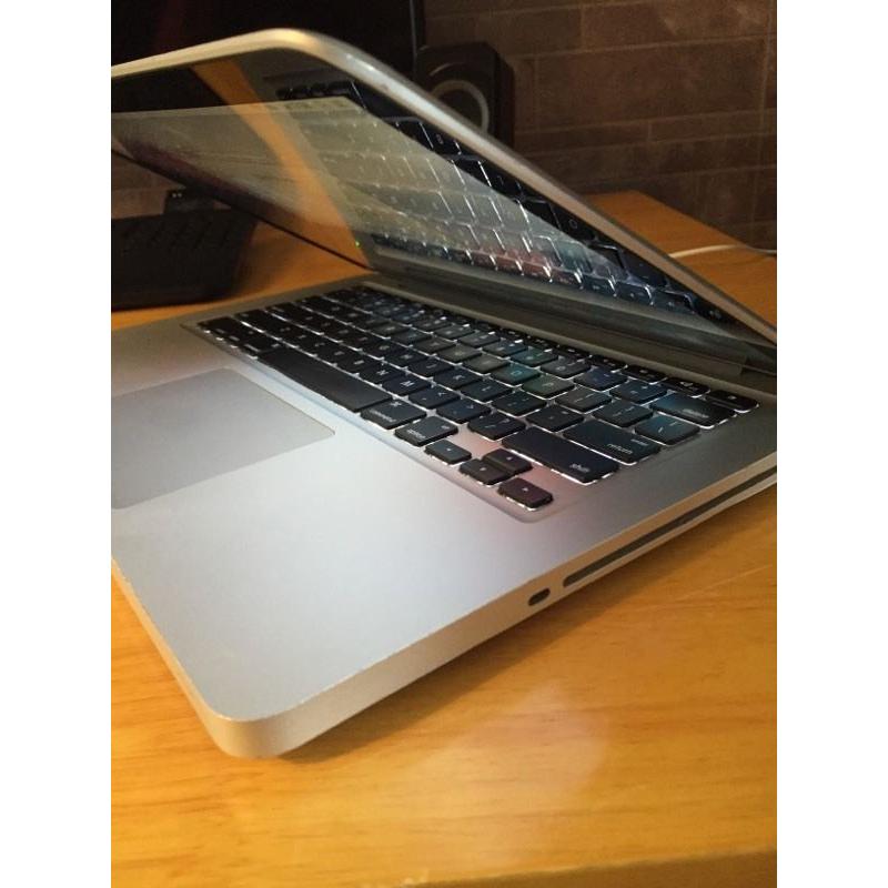 Apple MacBook Pro 13" (Early 2011) i5, 8GB RAM (CAN DELIVER)