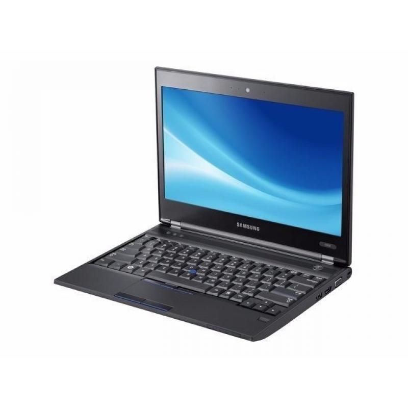 Samsung NP400B2B - Intel Core i5-2450M 2.5Ghz 4Gb RAM 250GB HDD WIFI WEBCAM WIN7 laptop SALE ON!