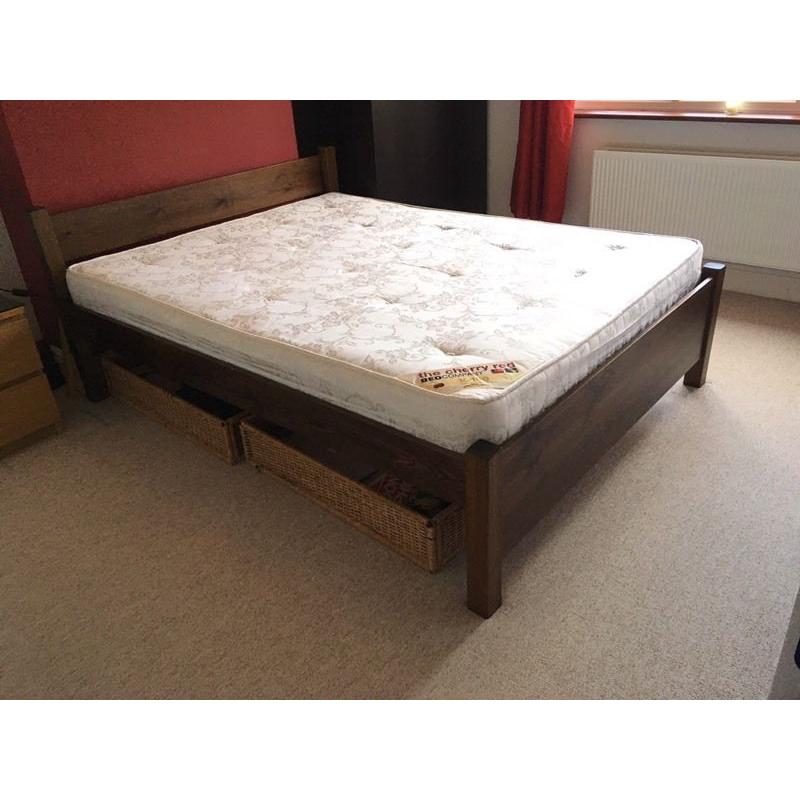 King size bed frame / solid wood (Warren Evans)