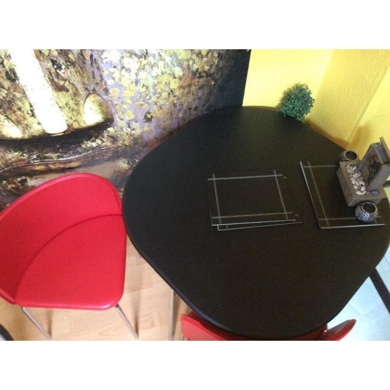 Small black kitchen table, 4 chairs