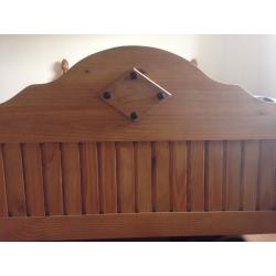 Mexican pine Double bed in excellent condition