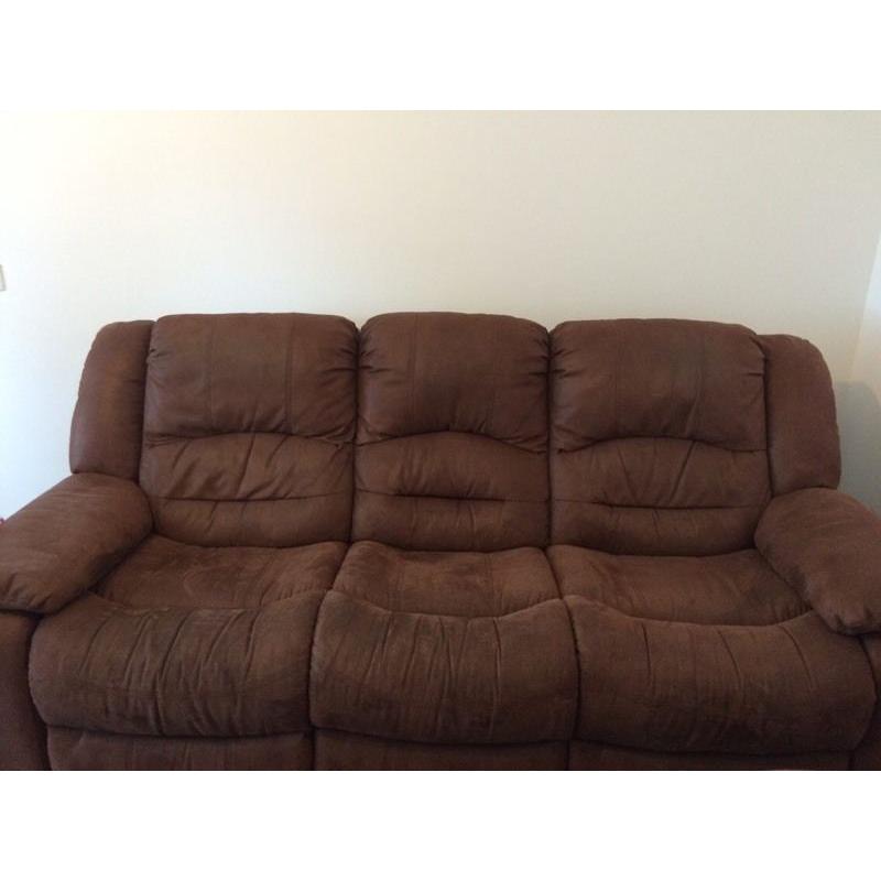 Reclining sofa set