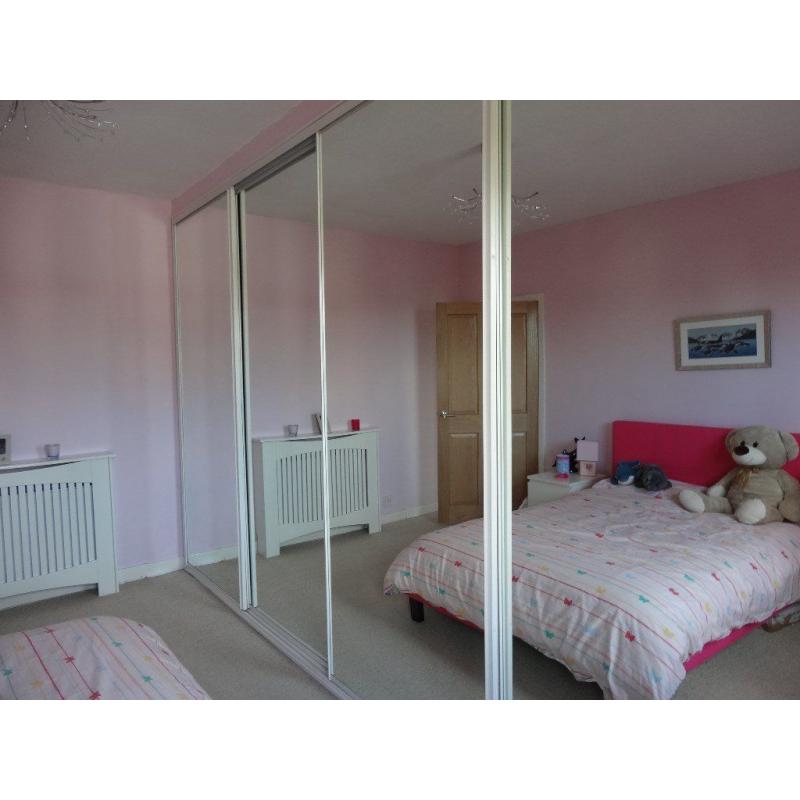 Mirrored fitted wardrobe doors x 4