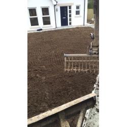 Top soil for sale digger & Tipper hire