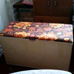 Linen storage box