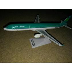 Aer lingus air bus A321-200 model plane