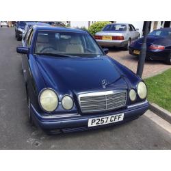 Mercedes Benz e230 automatic transmission 1997 facelift model 4 door saloon mot December taxed