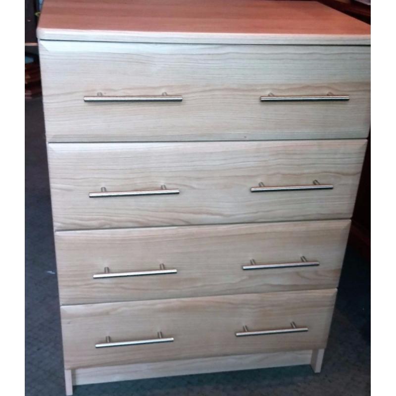 CHESTS OF DRAWERS