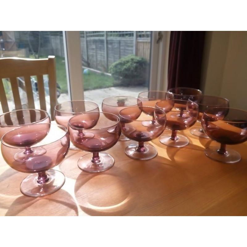 GLASS CUPS 11 PIECES