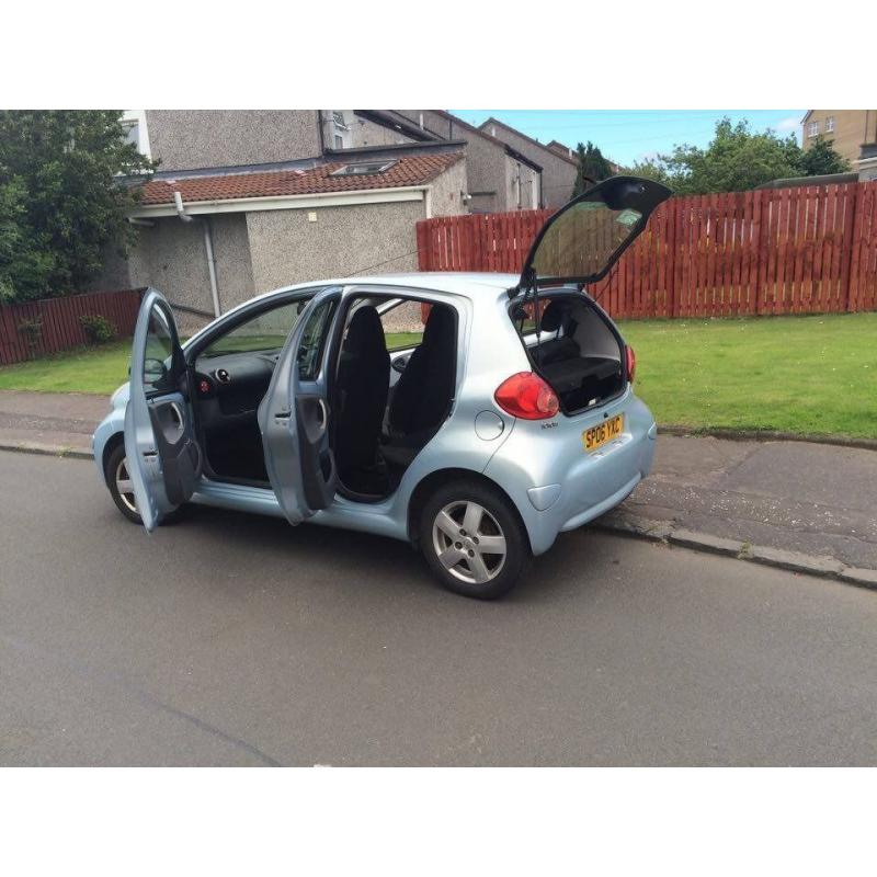 Urgent! Toyota Aygo (sport edition), 5dr, perfect condition, 2nd owner (women), no smoking.