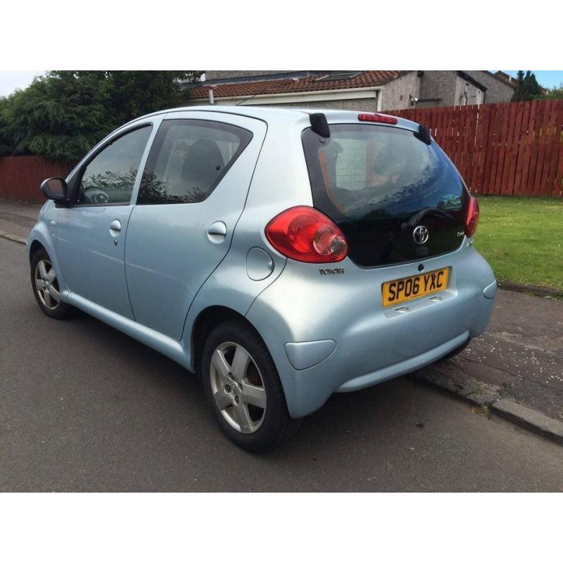 Urgent! Toyota Aygo (sport edition), 5dr, perfect condition, 2nd owner (women), no smoking.