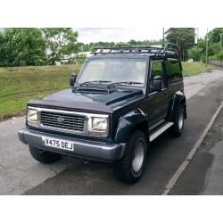 2000 Daihatsu Fourtrak 2.8 Independent TDX, with roof rack