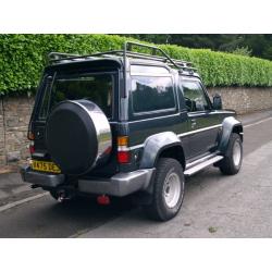 2000 Daihatsu Fourtrak 2.8 Independent TDX, with roof rack