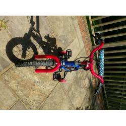 Spiderman 3 bike with stabilisers