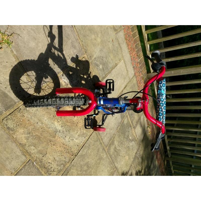 Spiderman 3 bike with stabilisers