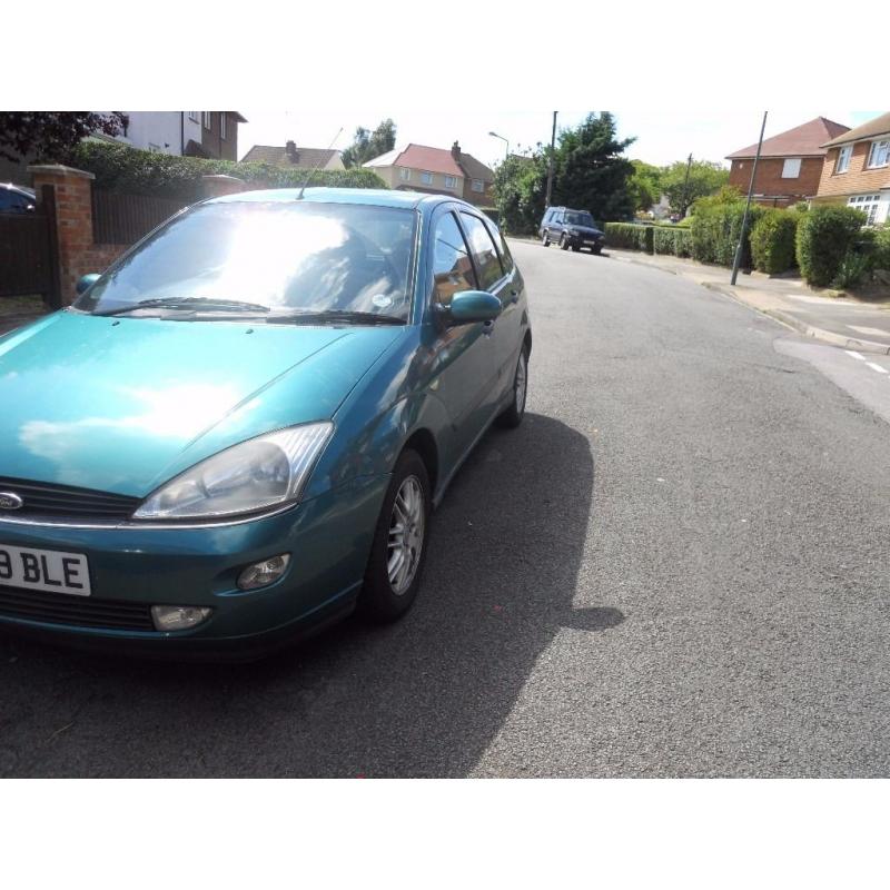 Ford Focus Ghia 1.6 Litre 5 Door Hatchback