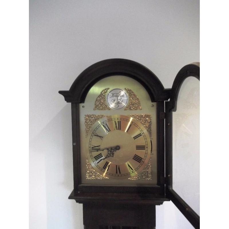 A PRETTY DOME TOP OAK LONGCASE GRANDMOTHER /GRANDFATHER CLOCK OF SLIM PROPORTIONS