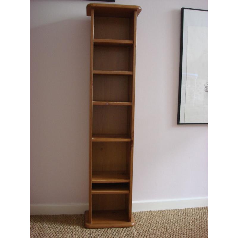 2 pine shelving units/small bookcases
