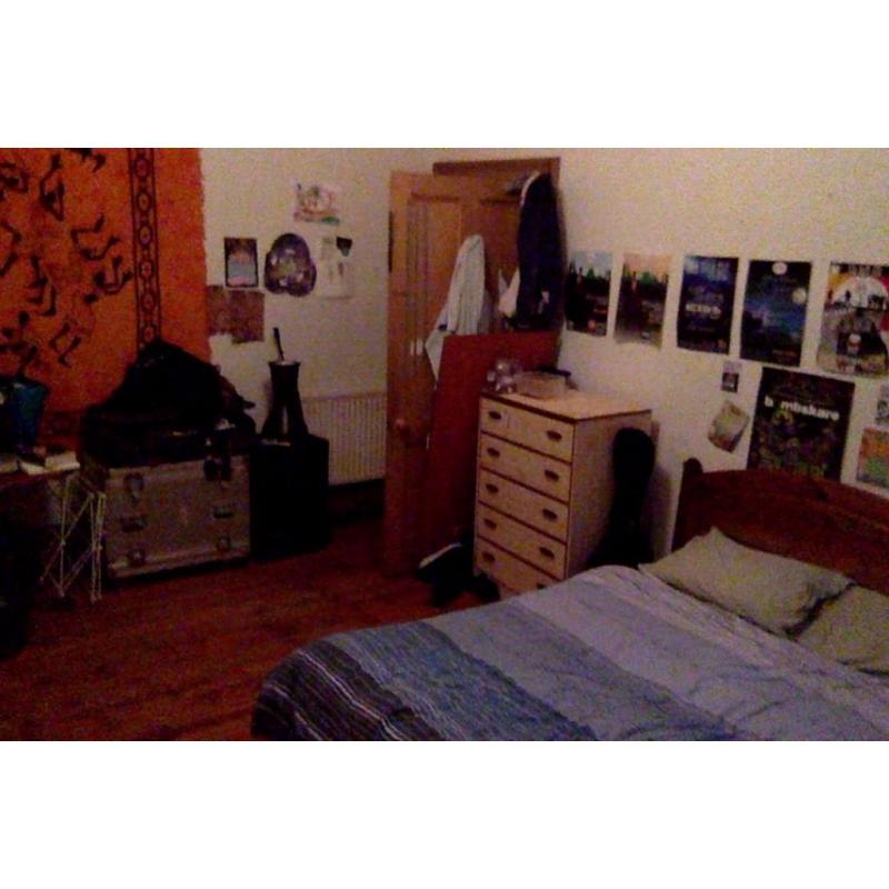 Large double bedroom - Tollcross - 5 mins from City centre - Festival Let