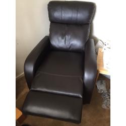 Pair or leather, brown reclining armchairs