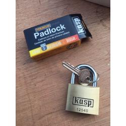 Padlock, Brass, 40mm, Keyed alike box of 12 BRAND NEW (not tool shed garage lock security)