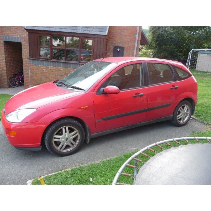 Ford Focus 5dr, red, MOT, good condition