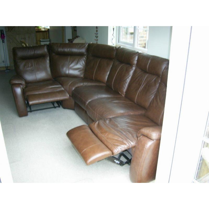 Brown Leather Corner Suite including 2 recliners.