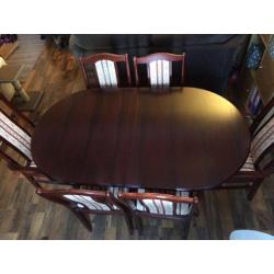 Extending table and 6 chairs