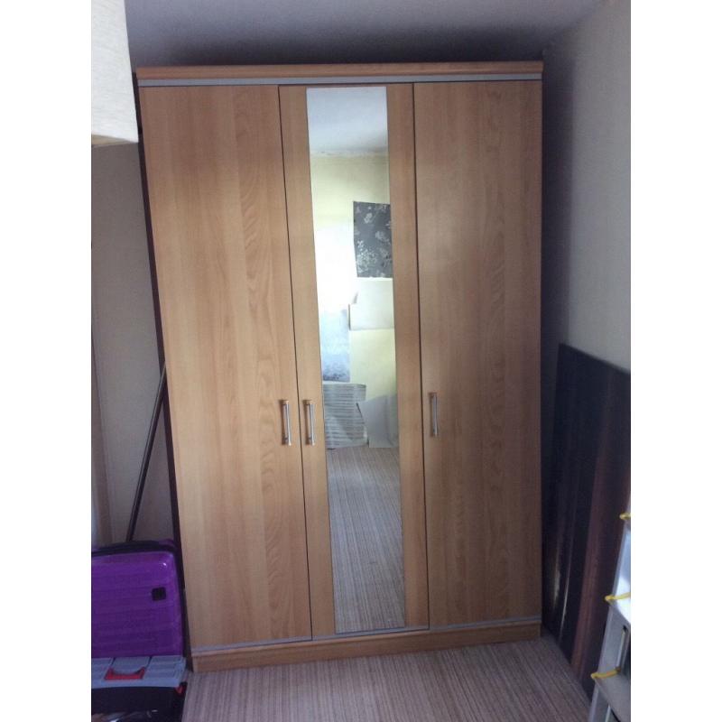 3 door mirrored wardrobe