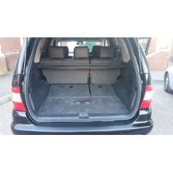 Top off range jeep ml350 in best condition possible has been really well looked after over the years