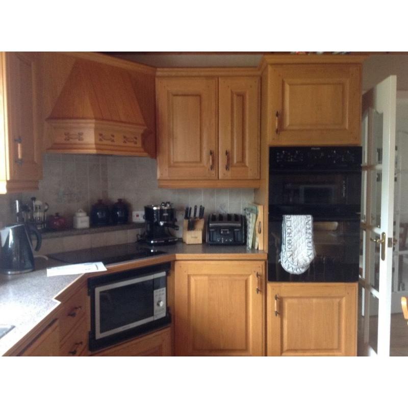 Oak kitchen - selling due to extending kitchen! Quick Sale