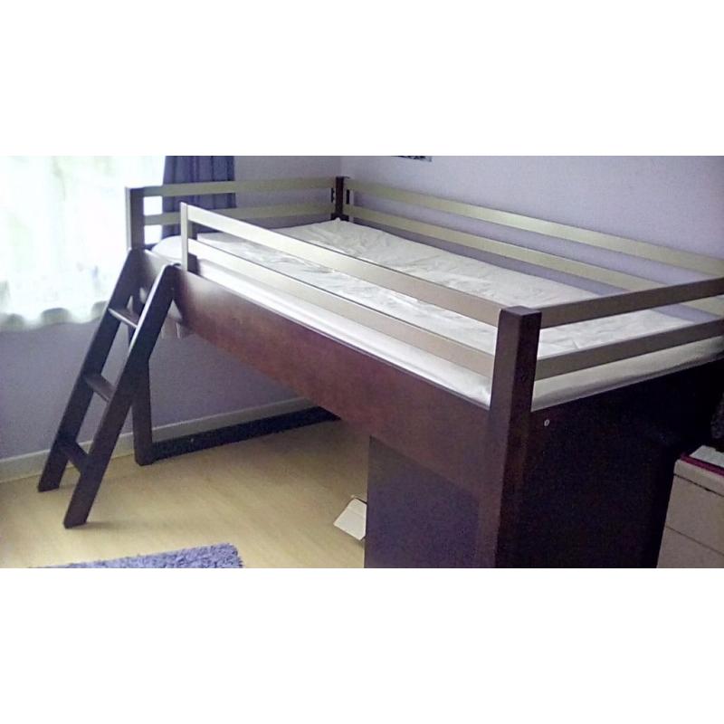 Mid sleeper bed