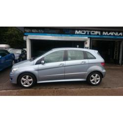 Mercedes-Benz B180 2.0TD CVT SE