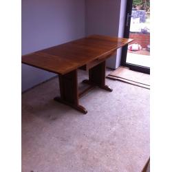 Dining Table 1950s pull out style Beautiful medium wood