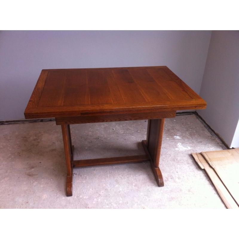 Dining Table 1950s pull out style Beautiful medium wood