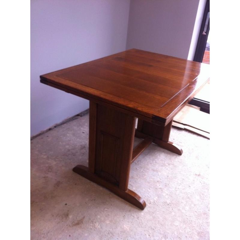 Dining Table 1950s pull out style Beautiful medium wood