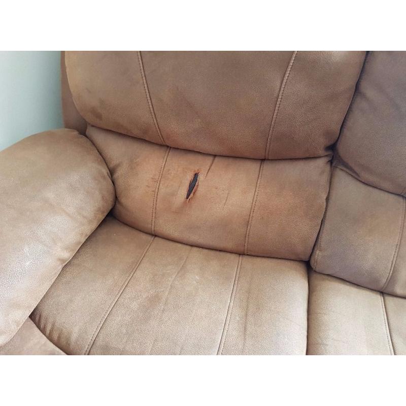 dfs lazboy leather couch dismanteld ready for colection