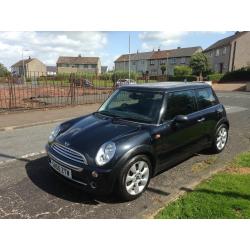 MINI COOPER CHILI METALLIC BLACK MOT SERVICE HISTORY 16 INCH ALLOYS MANY EXTRAS PANARAMIC ROOF