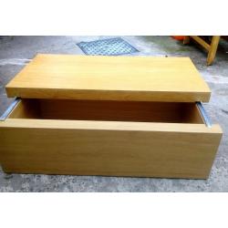 Storage drawer