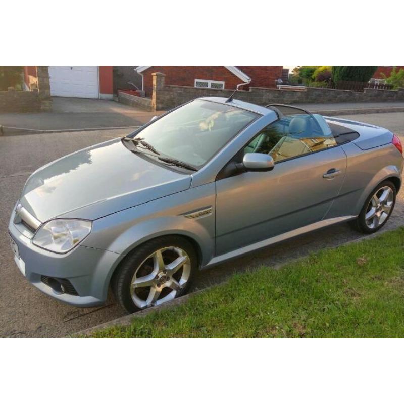 Vauxhall Tigra Exclusive Convertible, heated leather seats etc **look