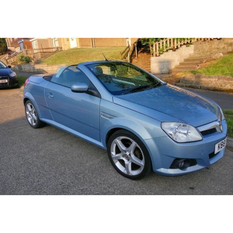 Vauxhall Tigra Exclusive Convertible, heated leather seats etc **look