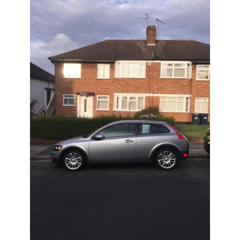 2007 Volvo 2.0D DIESEL silver.Low miles.Great Car,very good on fuel,Leather heated seats..etc