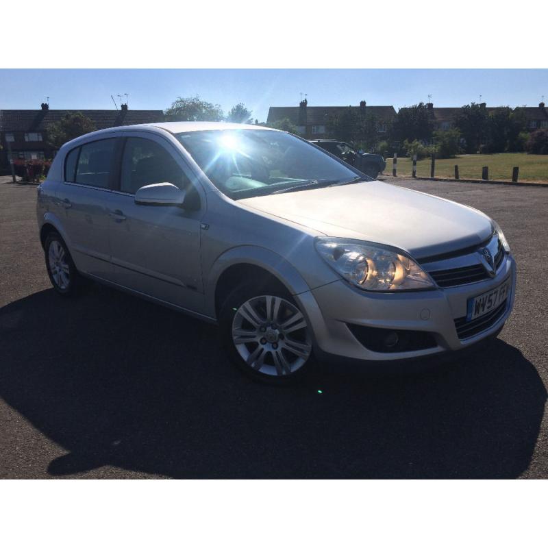 VAUXHALL ASTRA DESIGN 1.9 CDTI 2007 5 DOOR 6 SPEED IN VGC