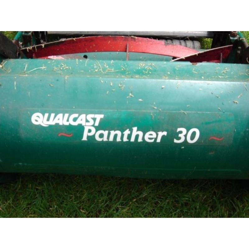 Manual Qualcast lawn mower for garden or allotment. with grass collector box